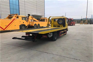 余庆非事故拖车